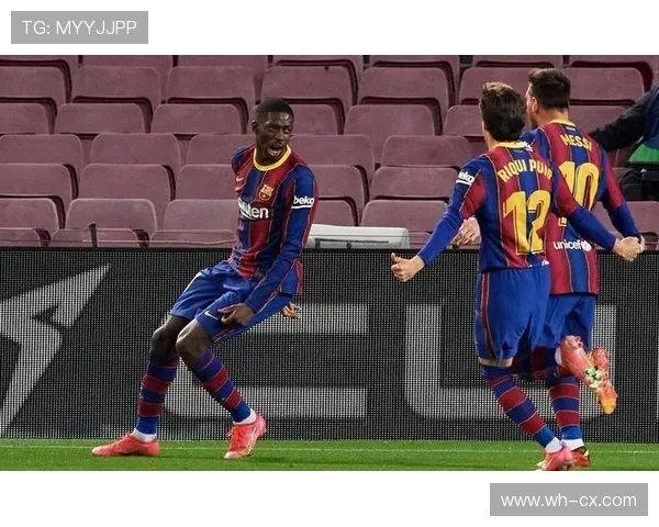 皇萨英超争斯密特转会破五千万